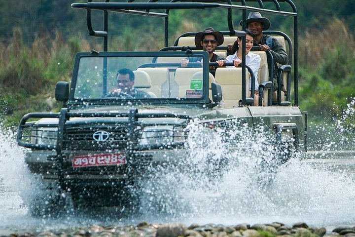 Days Nepal Tour (Kathmandu, Pokhara, and Chitwan Tour)